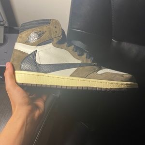 Travis Scott Jordan 1 high
